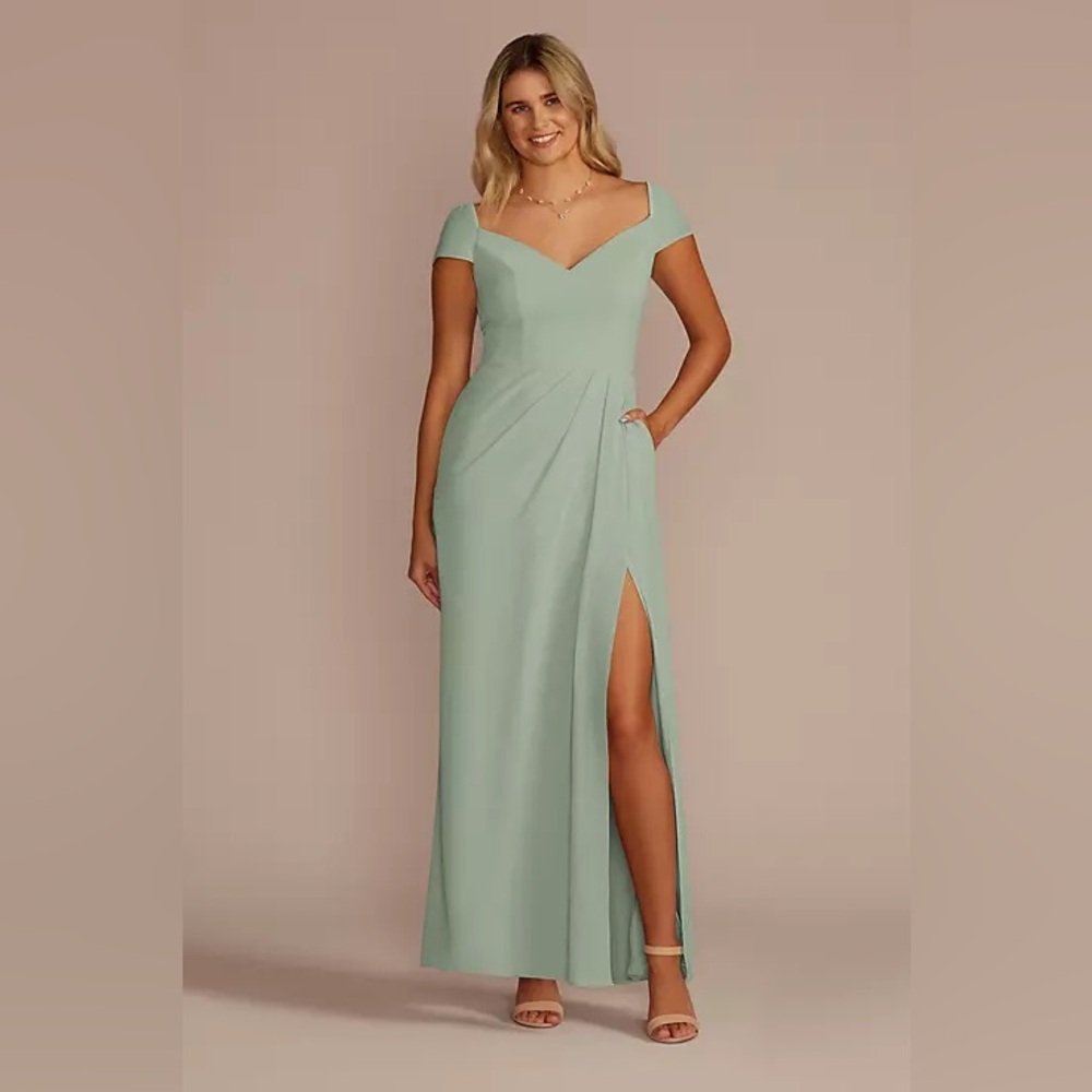 David’s Bridal- Dusty Sage, size 0 Chiffon